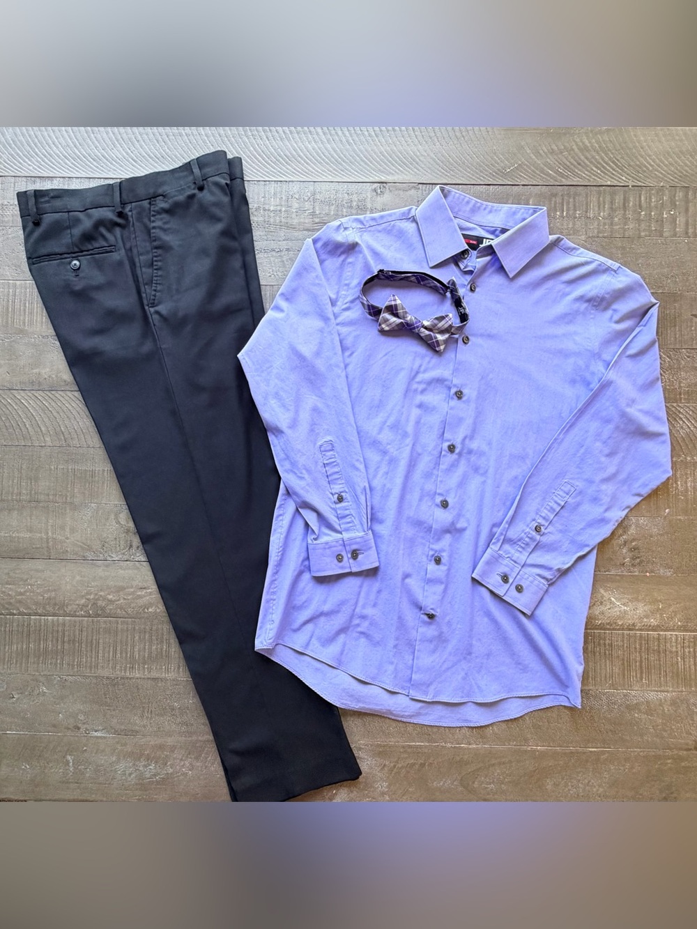 JF J. Ferrar Men's Lavender Dress Shirt w/Plaid Bow Tie & Black Slacks 30x30